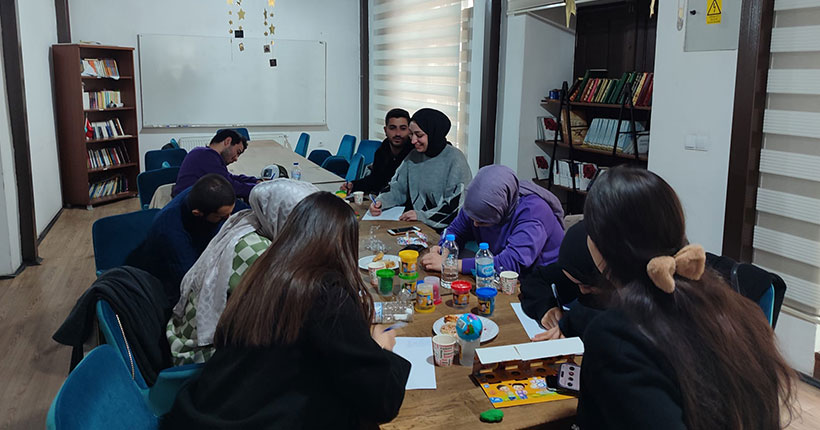 Sanat Terapisi İle Rehabilitasyon Atölyelerimizi Tamamladık Sanat Terapisi İle Rehabilitasyon Atölyelerimizi Tamamladık